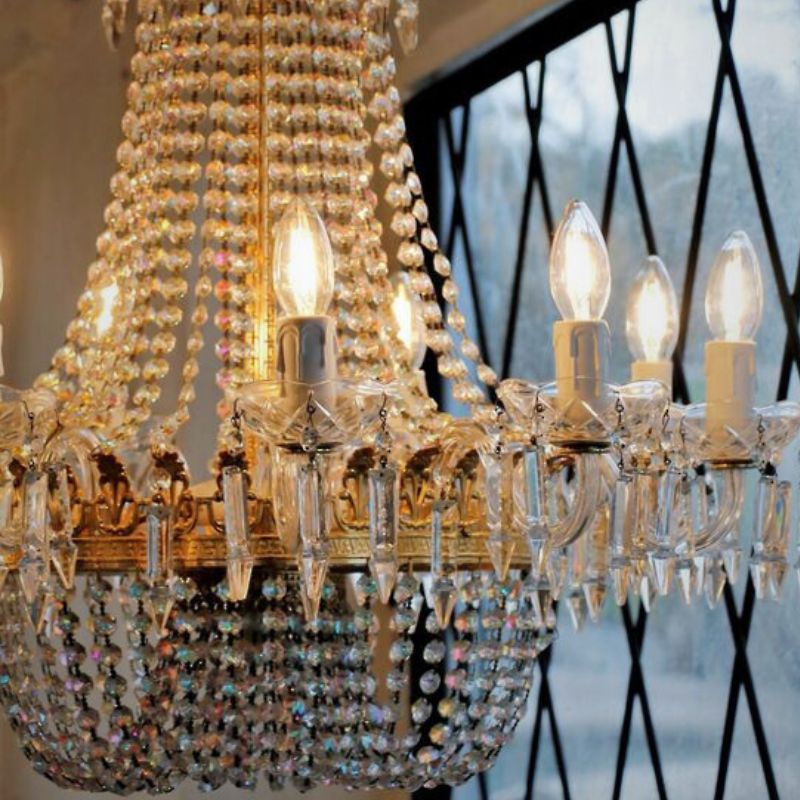 Lighting.  A photo of a crystal chandelier.