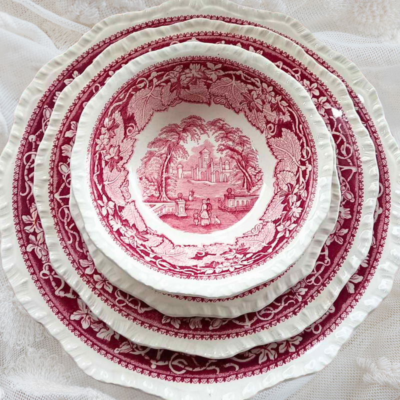 Dinner sets. Photo of Masons Ironstone Dinner plates