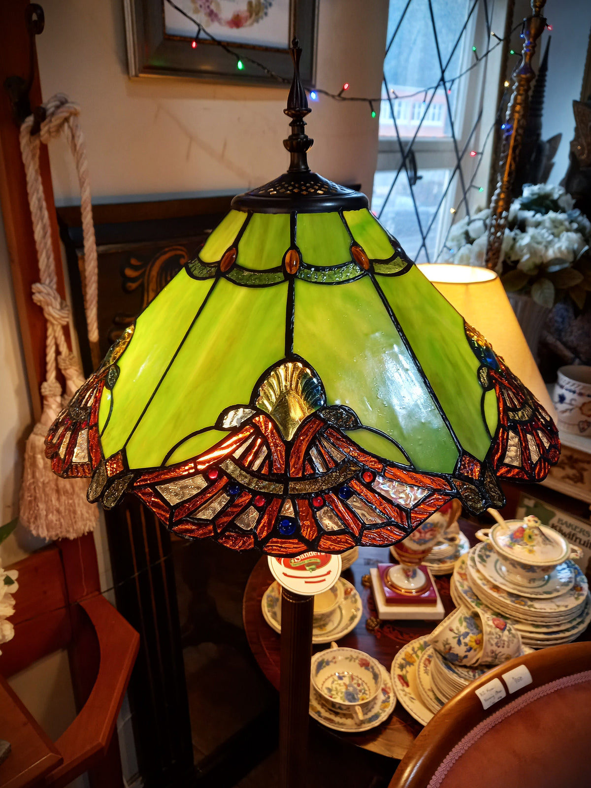 Tiffany Style Floor Lamp - Art Deco Design
