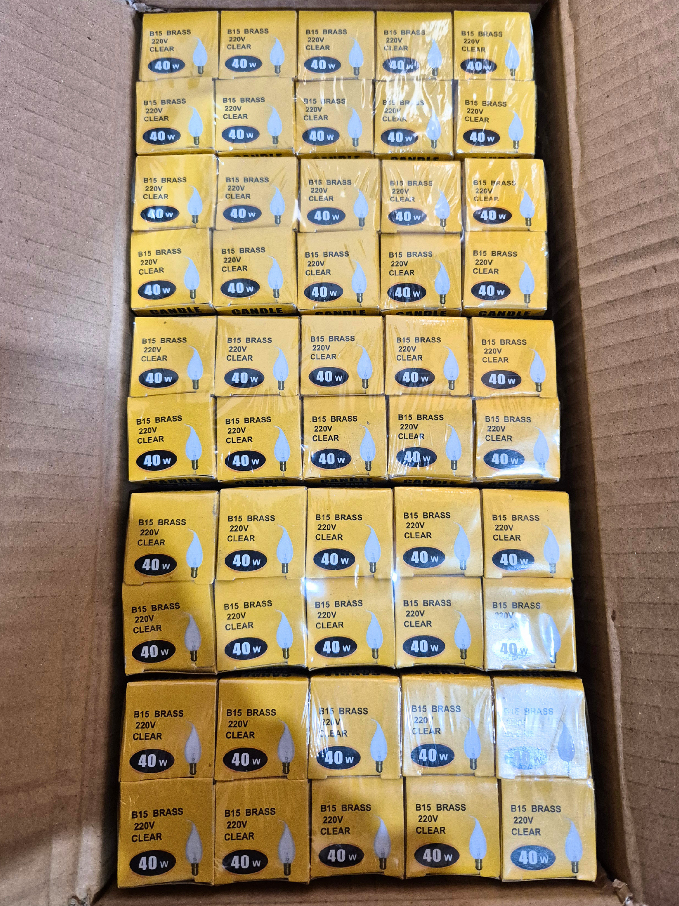 Image shows box lot of light bulbs