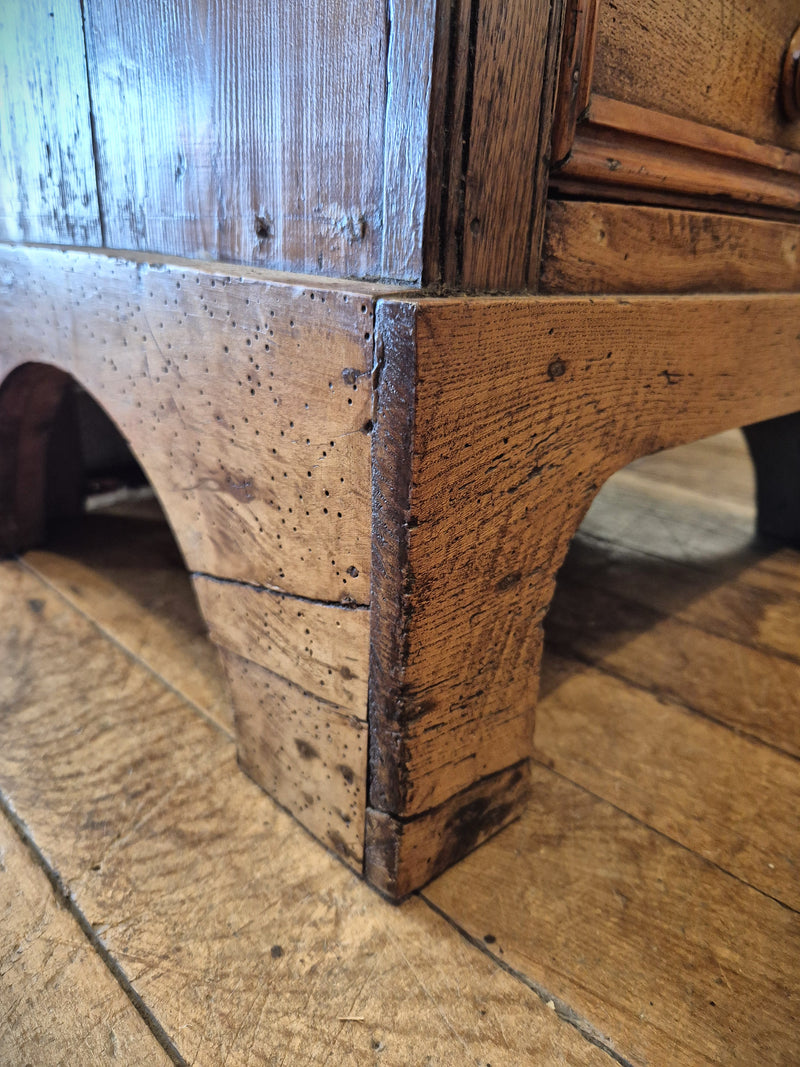 Baltic Pine Wellington Chest