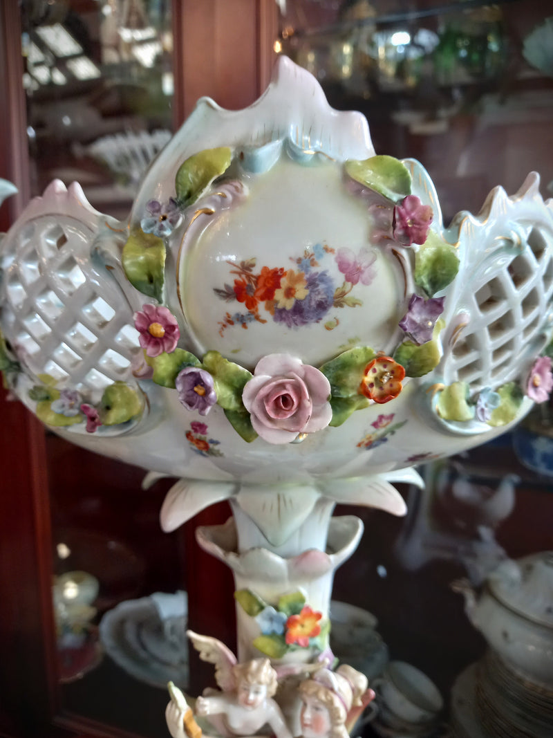 Porcelain Table Centrepiece