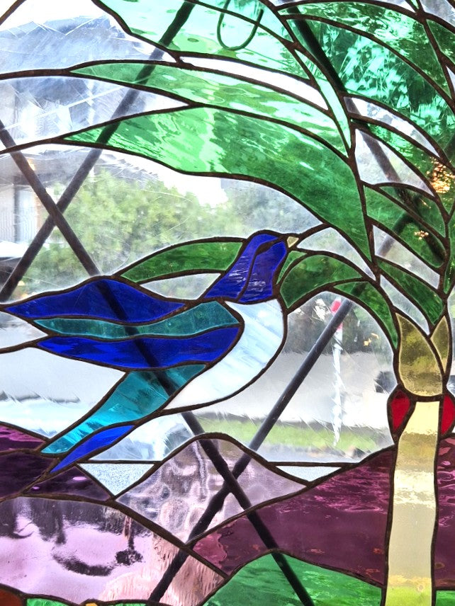 Kererū ledlight glass panel