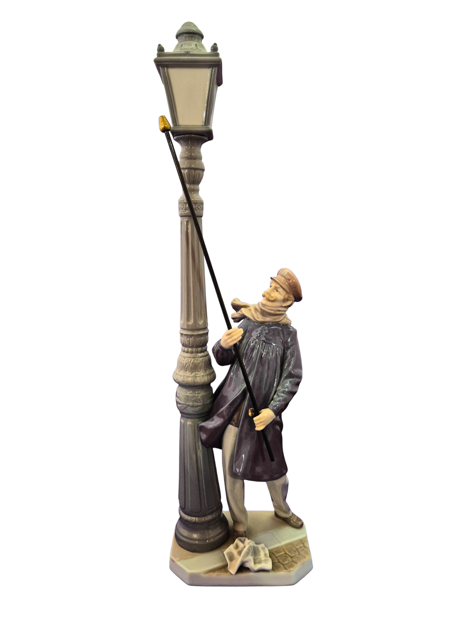 Ladro Lamplighter front view