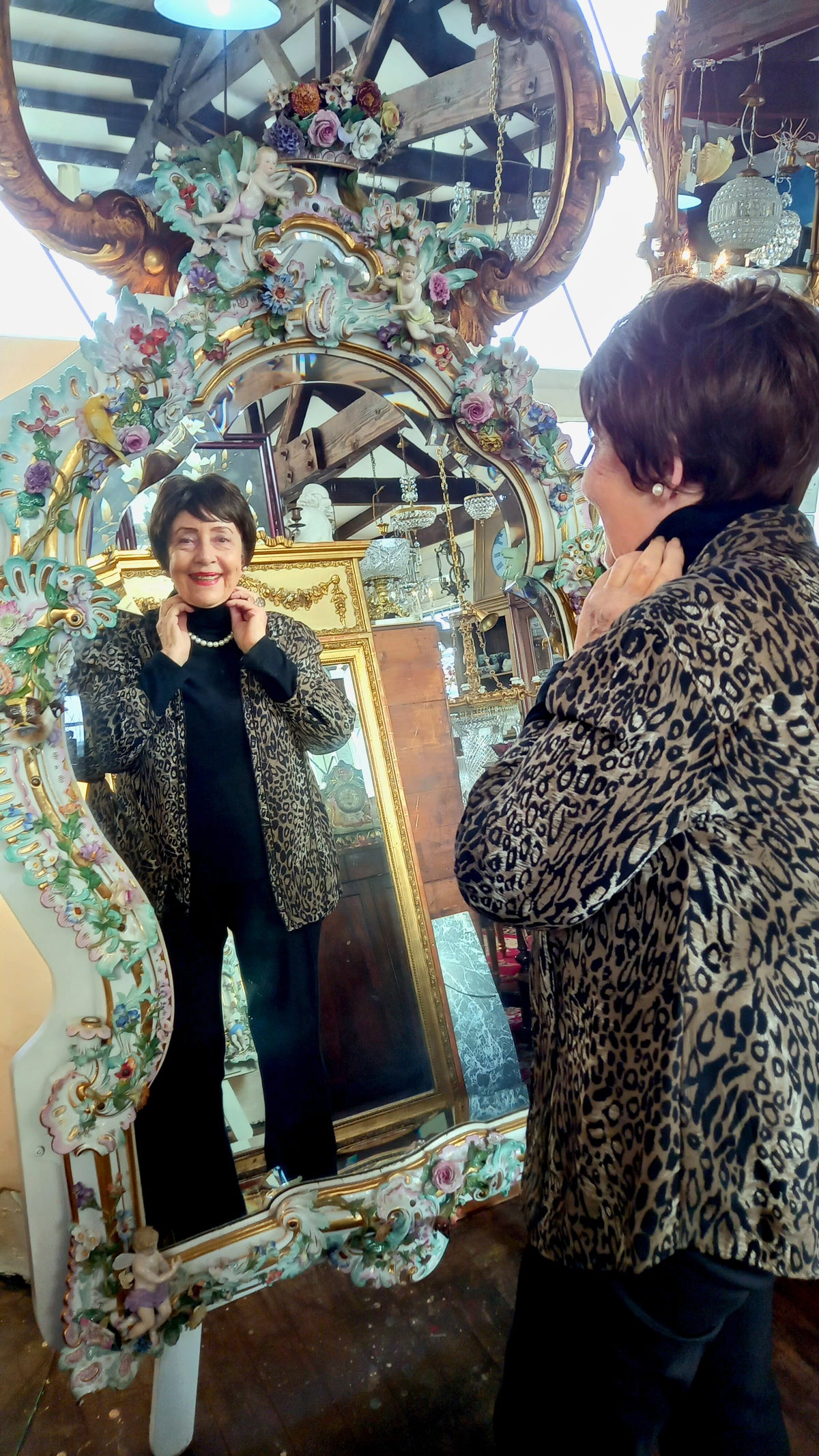 Yvonne Sanders Antiques